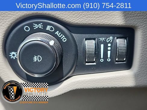 Certified 2023 Chrysler Pacifica Touring-L FWD image 17