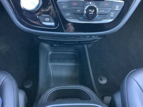 Certified 2023 Chrysler Pacifica Touring-L w/ S Appearance Package AWD/4WD image 29