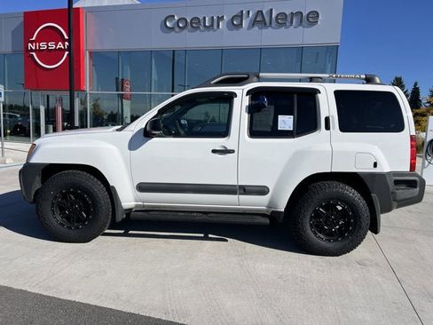 Used 2013 Nissan Xterra S image 2