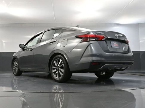 Used 2021 Nissan Versa SV image 41