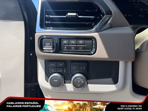 New 2026 GMC Yukon XL Denali w/ Sun & Power Step Package AWD/4WD image 25