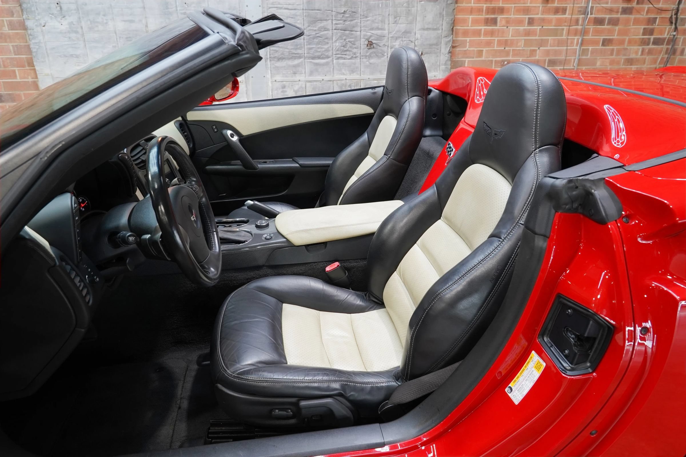Used 2008 Chevrolet Corvette Convertible w/ Preferred Equipment Group RWD image 43