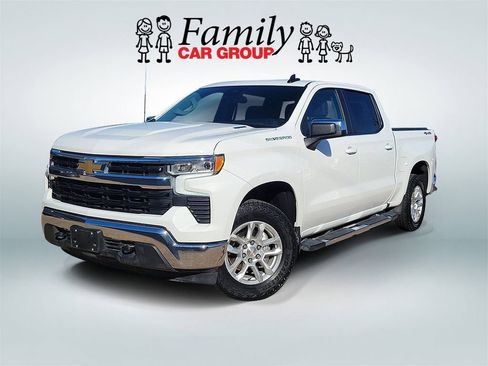 Used 2025 Chevrolet Silverado 1500 LT AWD/4WD image 1