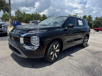 New 2025 Mitsubishi Outlander SE