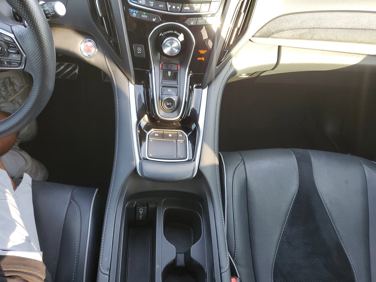 Used 2019 Acura RDX w/ Advance Package FWD image 31