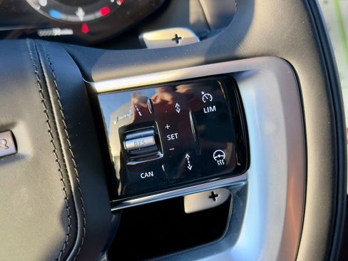 New 2026 Land Rover Range Rover SE image 33