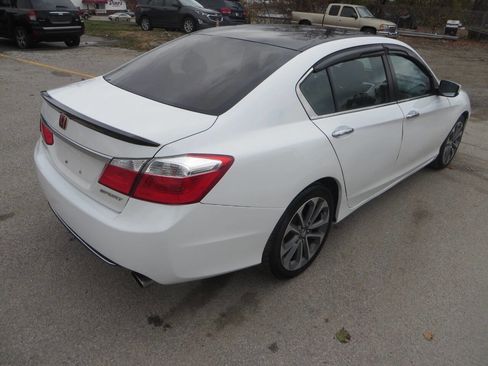 Used 2015 Honda Accord Sport image 24