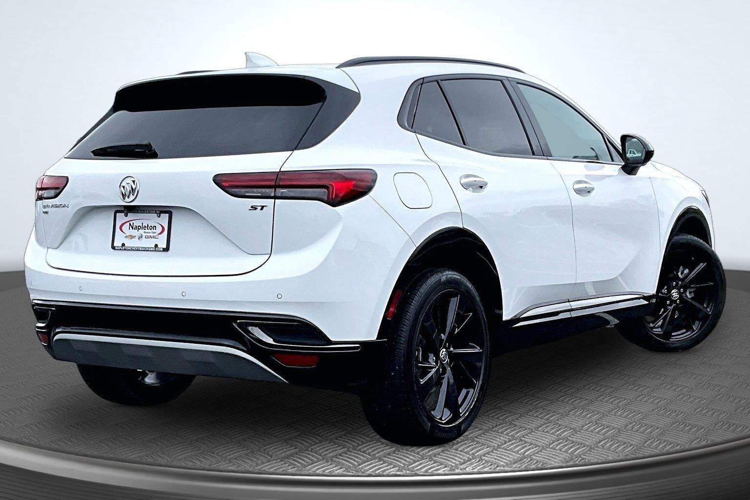 Used 2023 Buick Envision Essence w/ Technology Package I AWD/4WD image 2