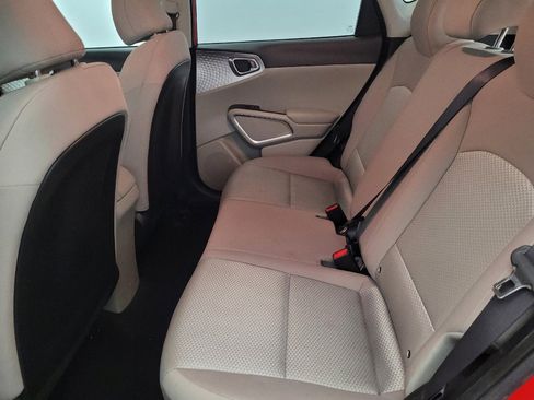 Used 2025 Kia Soul LX image 18