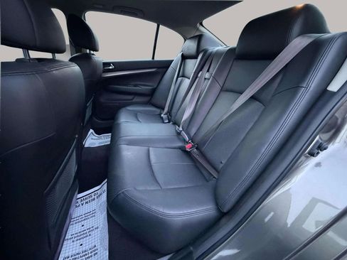 Used 2012 INFINITI G37 x Sedan w/ Premium Pkg image 19