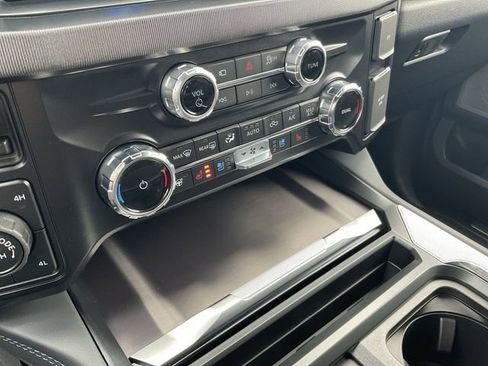 New 2026 Ford F250 Platinum w/ Tremor Off-Road Package image 19