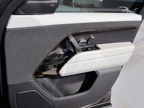 Certified 2024 Land Rover Range Rover Sport SE image 12