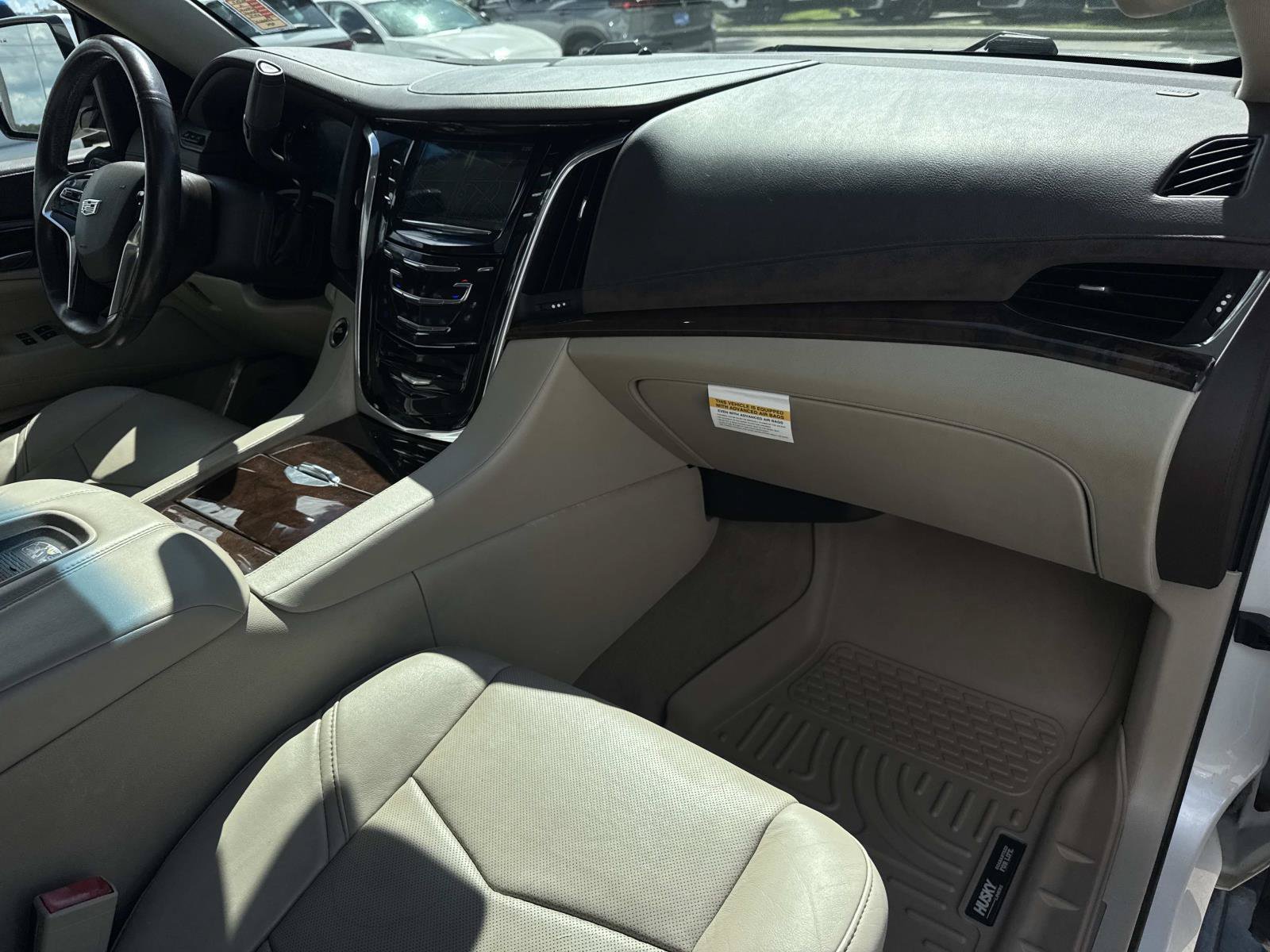 Used 2016 Cadillac Escalade ESV Premium AWD/4WD image 11
