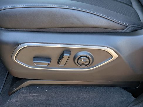 New 2026 Jeep Grand Wagoneer L Limited AWD/4WD image 13