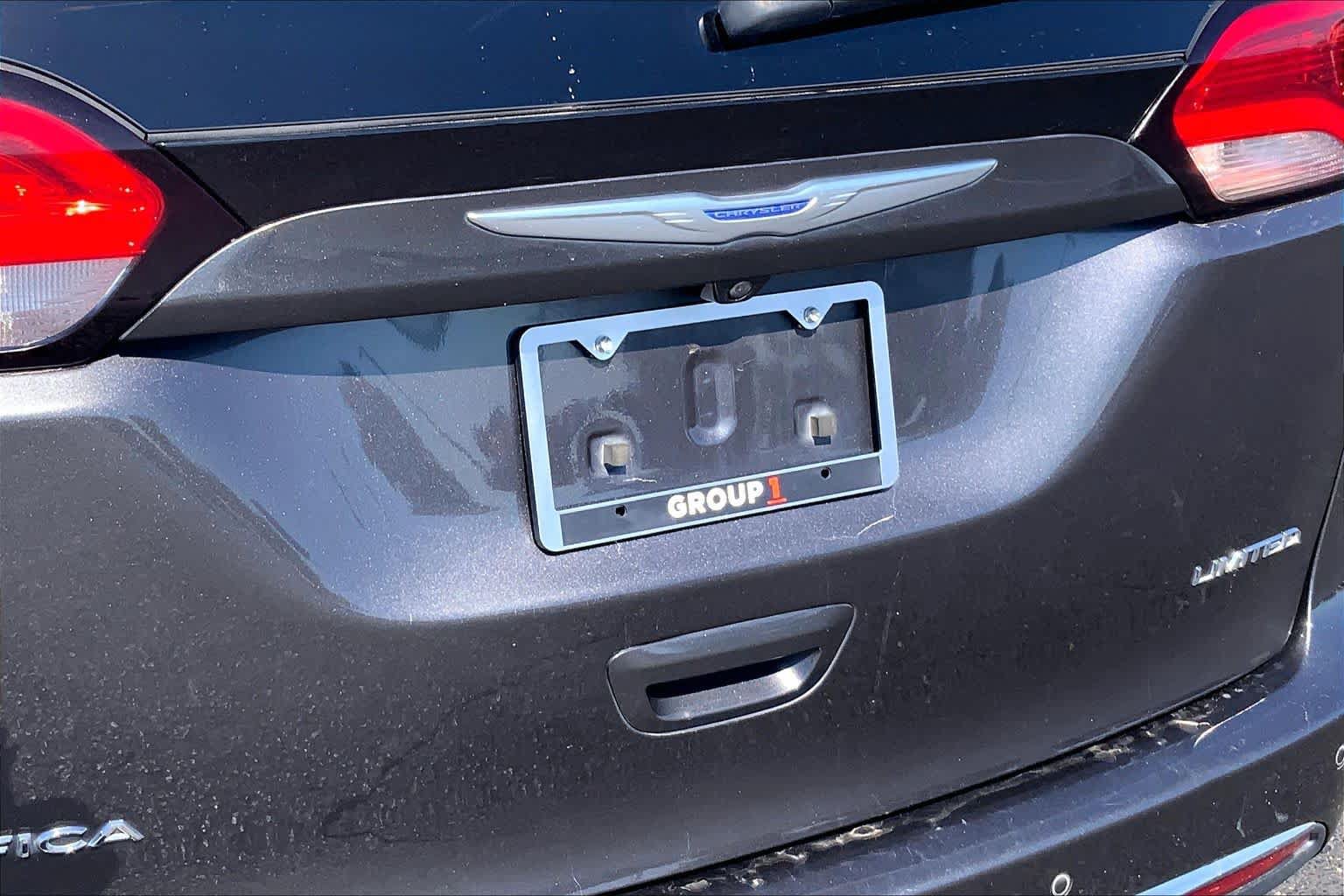 Used 2020 Chrysler Pacifica Limited FWD image 31