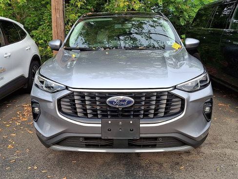 Certified 2023 Ford Escape Platinum AWD/4WD image 2