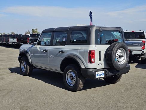 New 2026 Ford Bronco 4-Door AWD/4WD image 5