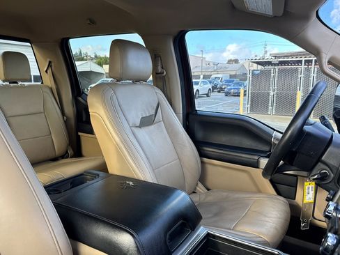 Used 2017 Ford F250 Lariat w/ Chrome Package image 30