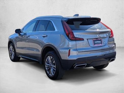 Used 2024 Cadillac XT4 Premium Luxury image 7