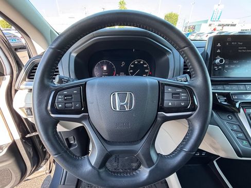 Certified 2025 Honda Odyssey EX-L image 24