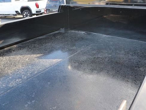 Used 2024 Ford F550 4x4 Regular Cab Super Duty image 15