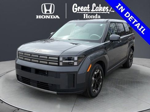 Used 2025 Hyundai Santa Fe SE image 2