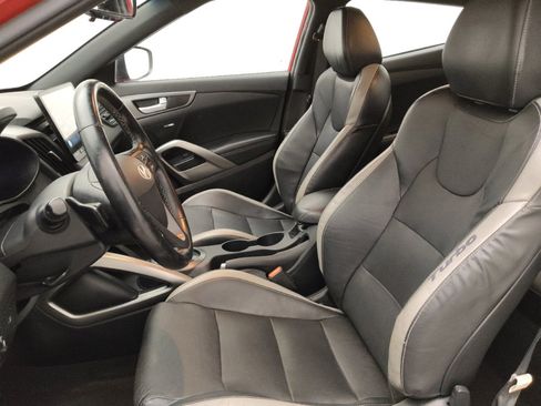 Used 2016 Hyundai Veloster Turbo FWD image 17