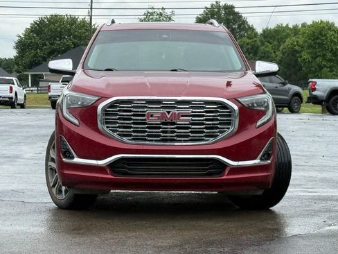 Used 2019 GMC Terrain Denali w/ Driver Alert Package II AWD/4WD image 2