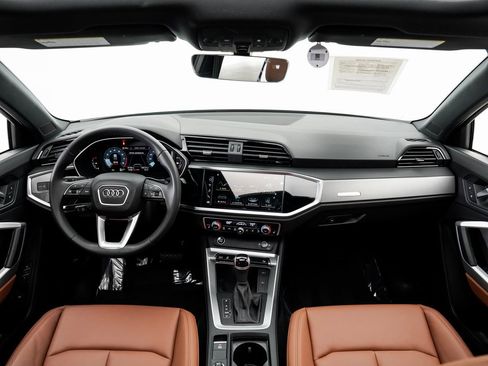 Certified 2025 Audi Q3 2.0T Premium w/ Convenience Package image 19