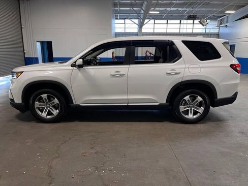 Used 2023 Honda Pilot EX-L image 6