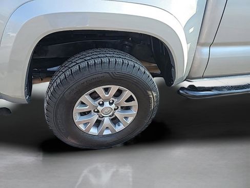 Used 2019 Toyota Tacoma SR5 image 15