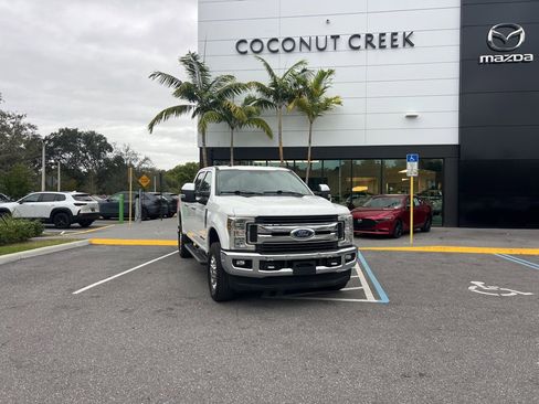 Used 2019 Ford F250 XLT w/ XLT Premium Package image 2
