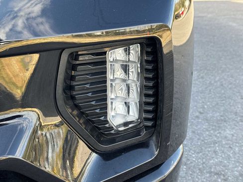 Used 2021 GMC Sierra 1500 Elevation image 8