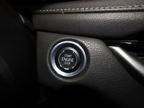 Certified 2024 Cadillac XT4 Premium Luxury image 15