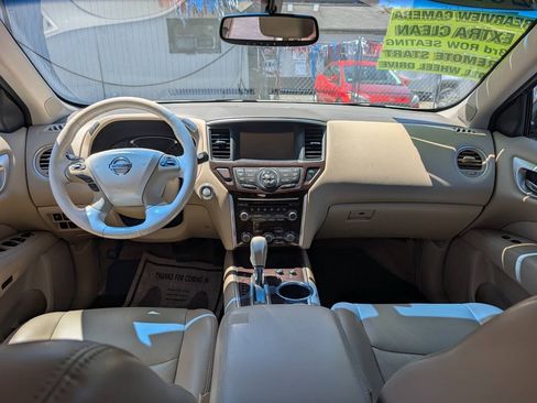 Used 2014 Nissan Pathfinder Platinum w/ Platinum Premium Package AWD/4WD image 10