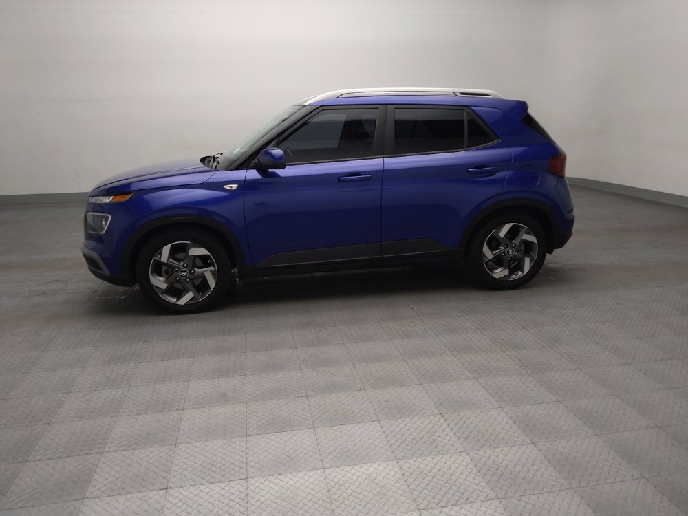 Used 2022 Hyundai Venue Limited FWD image 2