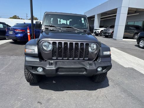 Used 2020 Jeep Gladiator Sport w/ Auxiliary Switch Group AWD/4WD image 7