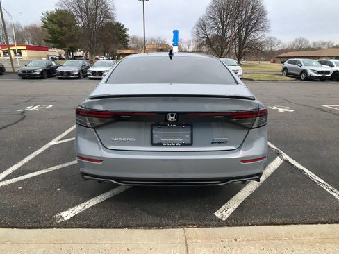 Used 2025 Honda Accord Sport image 12