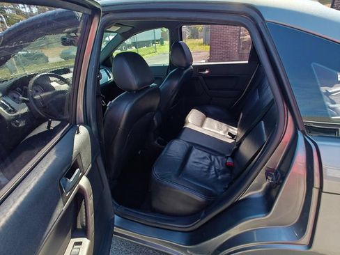 Used 2010 Ford Focus SEL FWD image 15