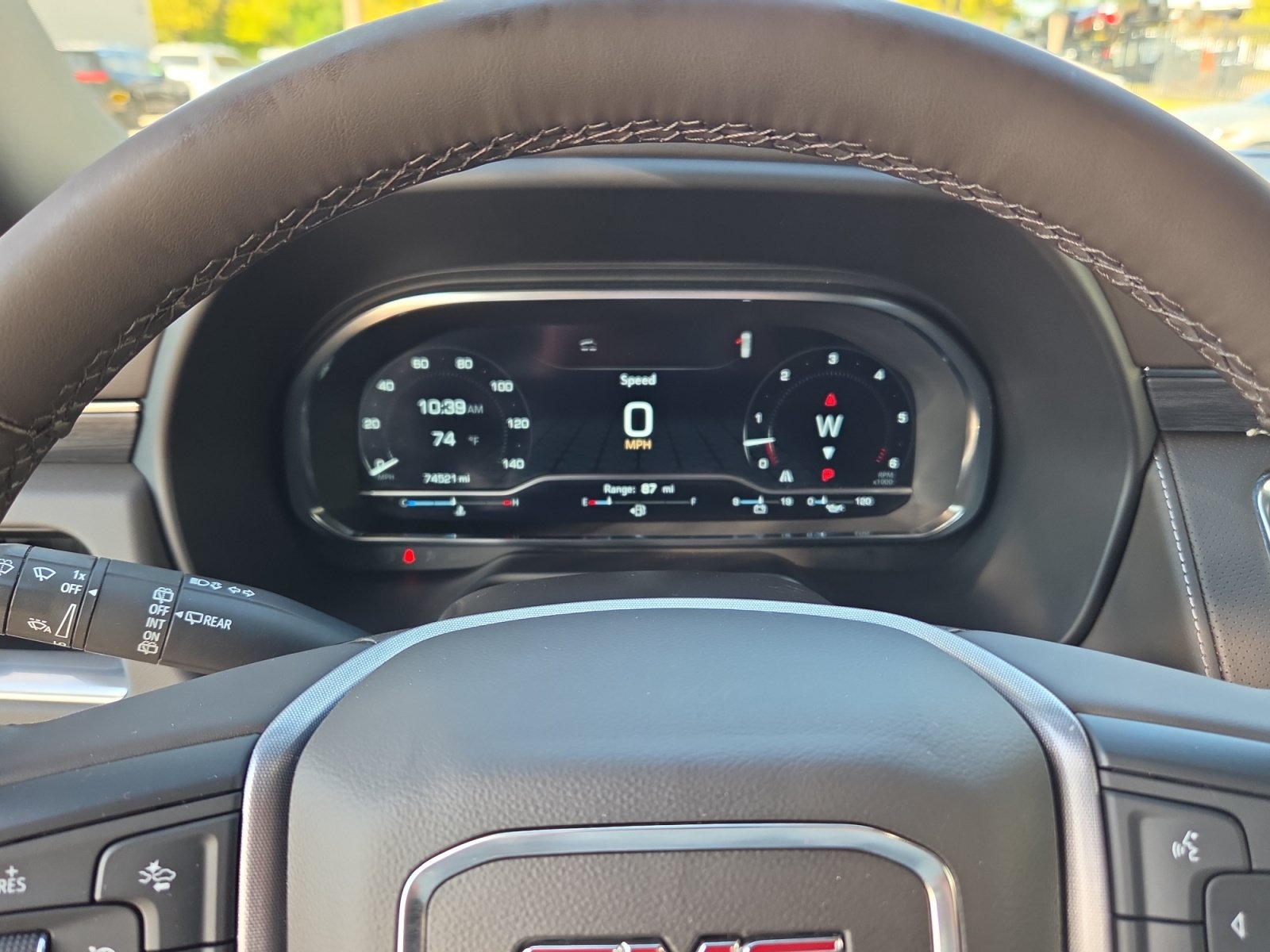 Used 2023 GMC Yukon SLT w/ SLT Premium Package RWD image 10