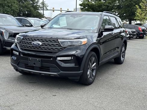 Used 2023 Ford Explorer XLT w/ Equipment Group 202A AWD/4WD image 5