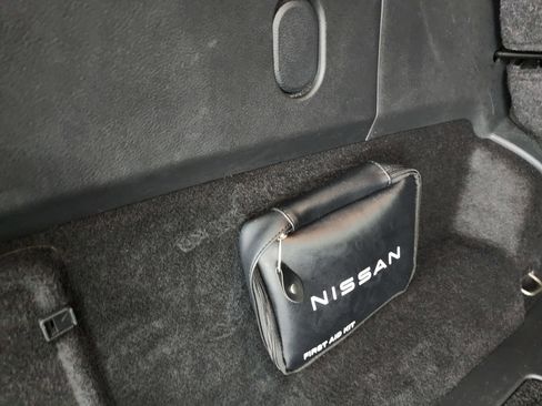 Used 2023 Nissan Rogue SV image 29