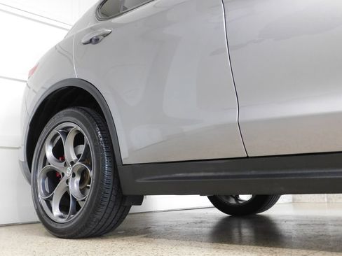 Used 2019 Alfa Romeo Stelvio Ti Sport AWD/4WD image 11