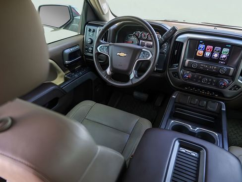 Used 2016 Chevrolet Silverado 1500 LTZ Z71 w/ LTZ Plus Package AWD/4WD image 29