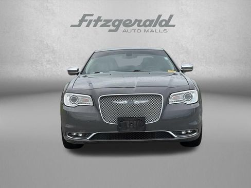 Used 2018 Chrysler 300 Limited AWD/4WD image 7