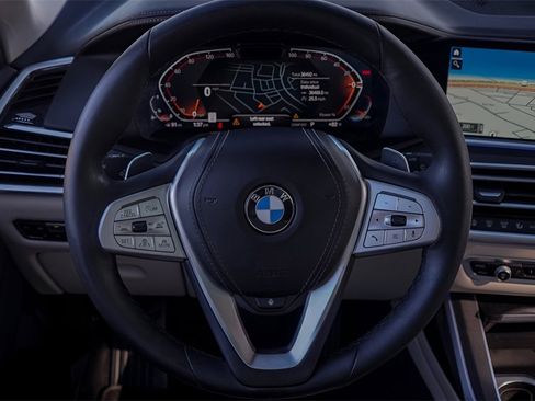 Used 2022 BMW X7 xDrive40i w/ Executive Package image 28