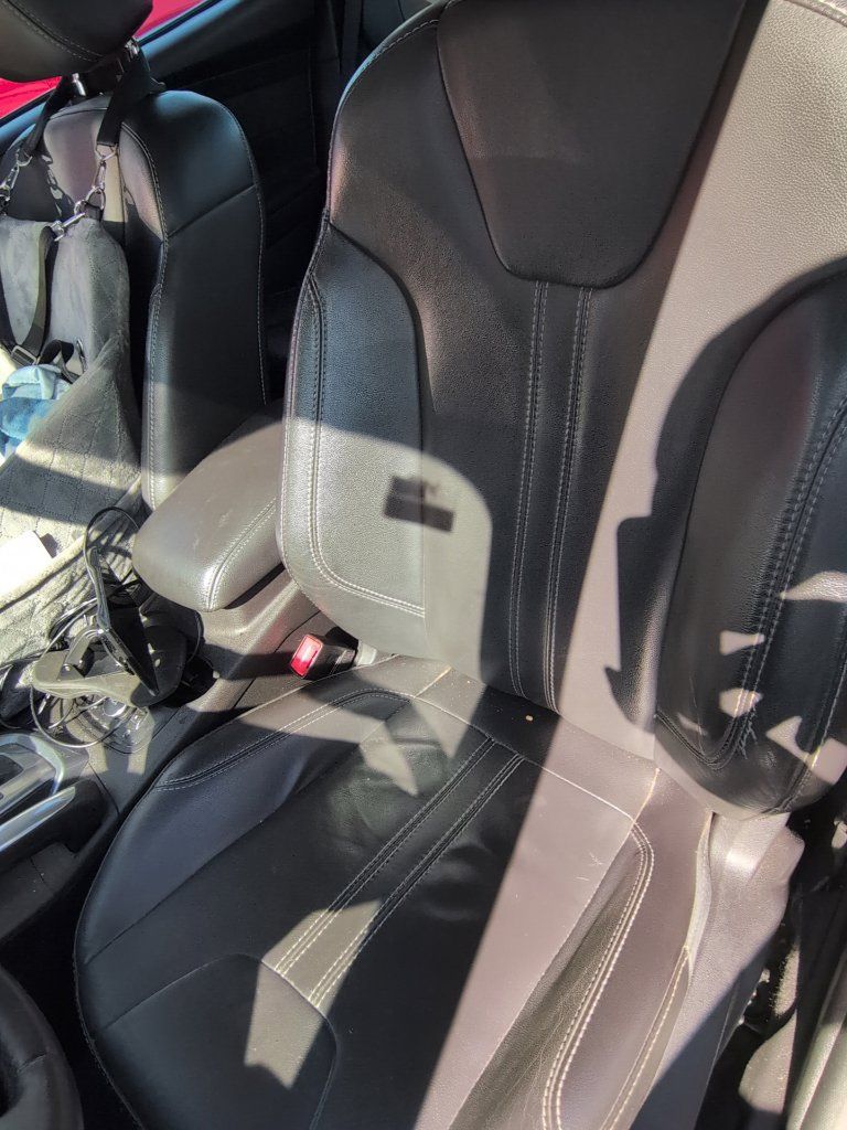 Used 2014 Ford Focus Titanium FWD image 11