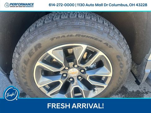 Used 2025 Chevrolet Silverado 1500 LT AWD/4WD image 9