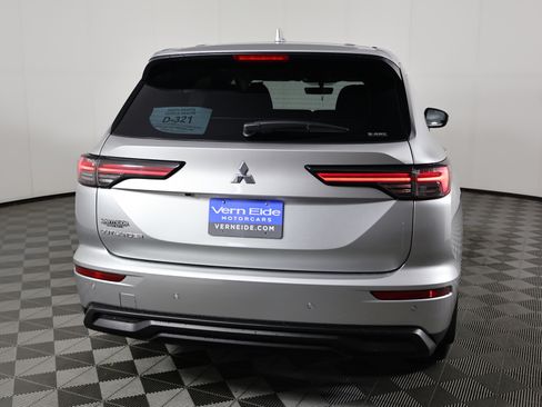 New 2026 Mitsubishi Outlander ES AWD/4WD image 7