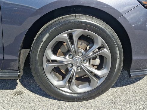 Used 2023 Honda Accord EX image 8